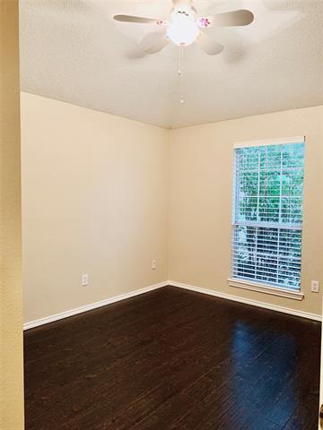 Building Photo - 2921 Lake Valley Dr