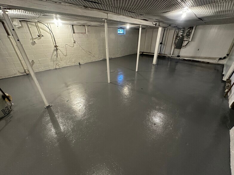 Basement Room 1 - 3431 19th Ave E