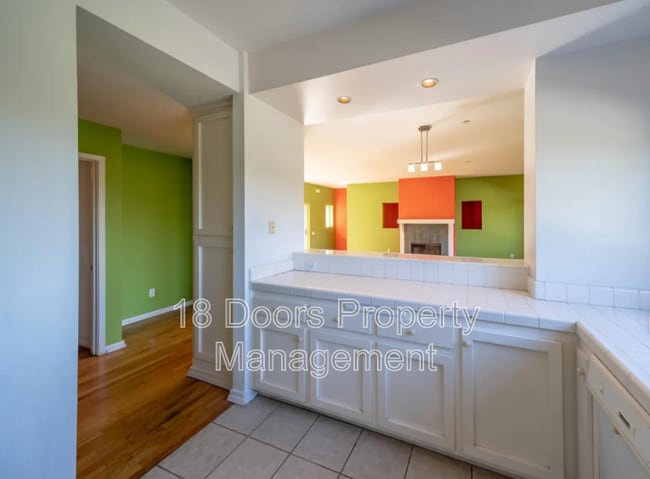 Building Photo - 1352 24th St