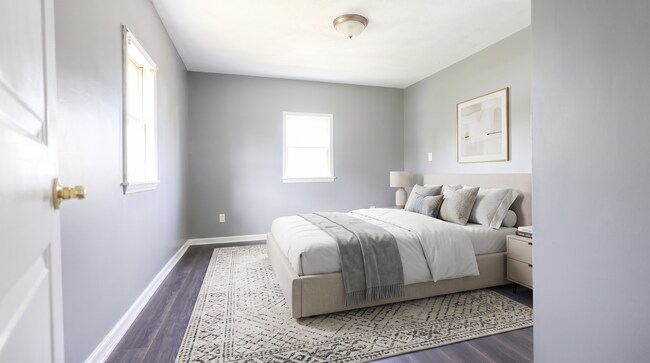 Building Photo - 3 bedroom 2 bathroom Available in Lorain!