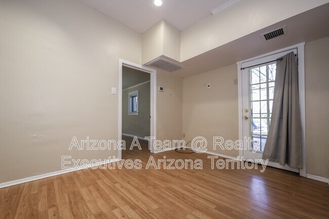 Building Photo - 2221 1st St