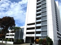 Building Photo - 1556 Piikoi St