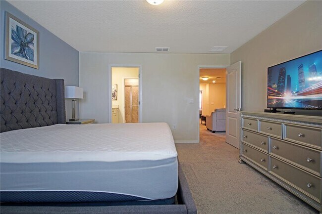 Building Photo - 7549 Oak Spg Ln