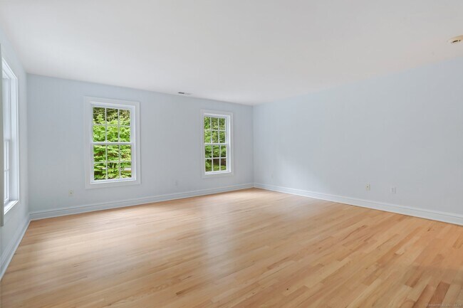 Building Photo - 5 Winthrop Hill