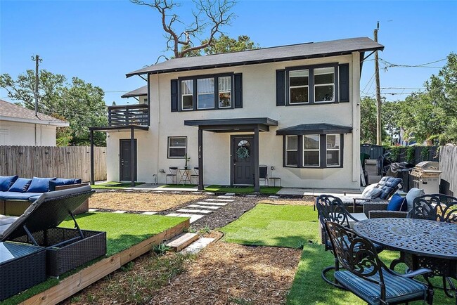 Building Photo - 2810 2nd Ave S