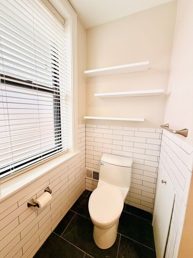 Building Photo - 4017 Butler St