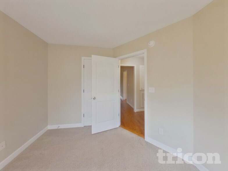 Building Photo - 623 Secretariat Dr