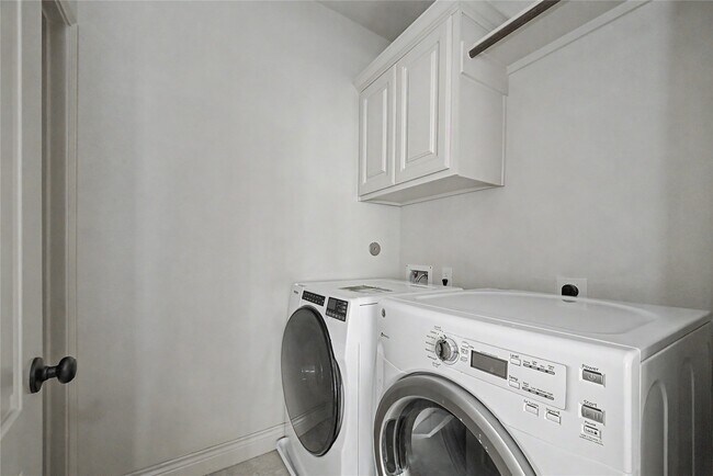 Building Photo - 38 Jonquil Pl