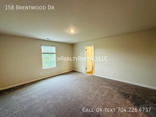 Building Photo - 158 Brentwood Dr