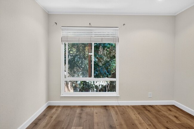 Building Photo - Resort-Style Living in Walnut Creek! Bright 1BR w/ Private Tree-Line Balcony!