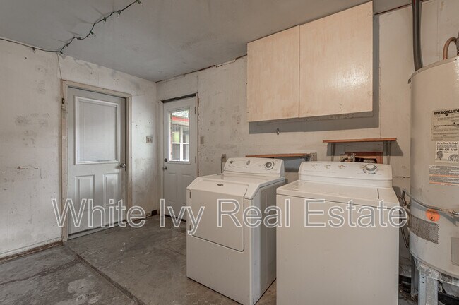 Building Photo - 2328 Ave N 1/2