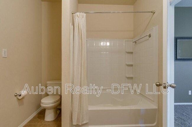 Building Photo - 4533 Wheatland Dr