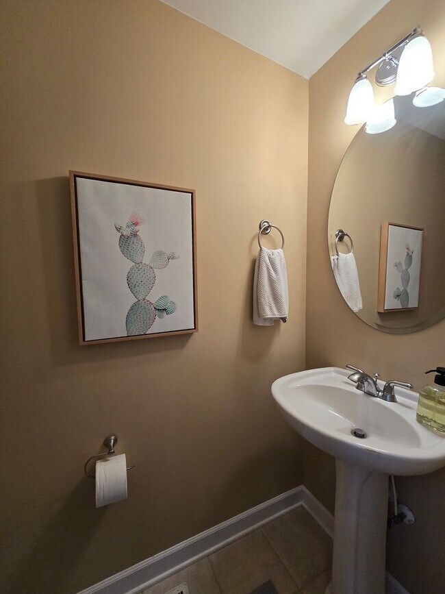 Building Photo - 135 Leggett Dr