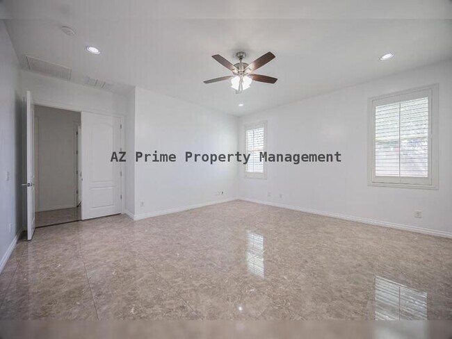 Building Photo - 224 E Mead Dr