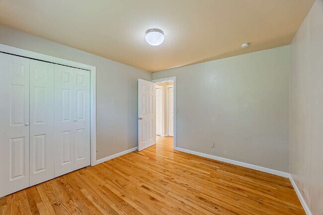 Building Photo - NOT SHOWING THIS PROPERTY AT THIS TIME>  W...