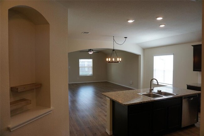 Building Photo - 231 Reagor Dr