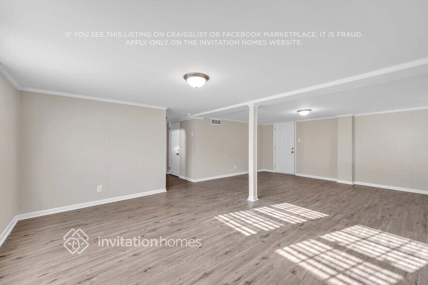 Building Photo - 3331 Panorama Dr