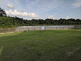 Building Photo - 36044 Raleigh Dr