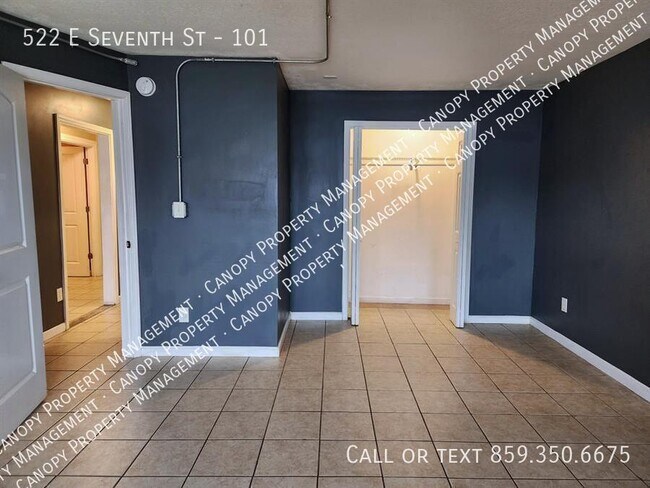 Building Photo - 522 E 7th St