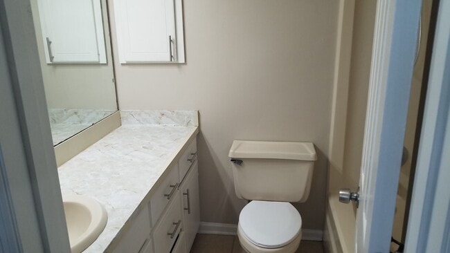 Building Photo - 3 Bedroom/2 Bath Home in North Lowndes
