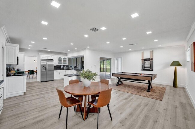 Building Photo - 3630 N 55th Ave