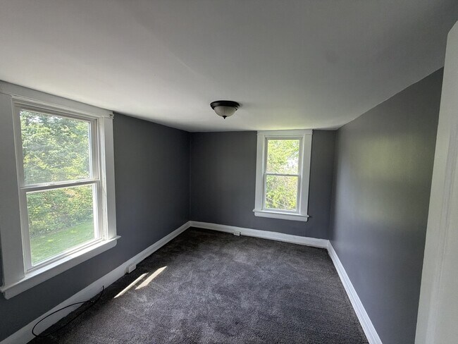 Building Photo - 3552 E 138th St