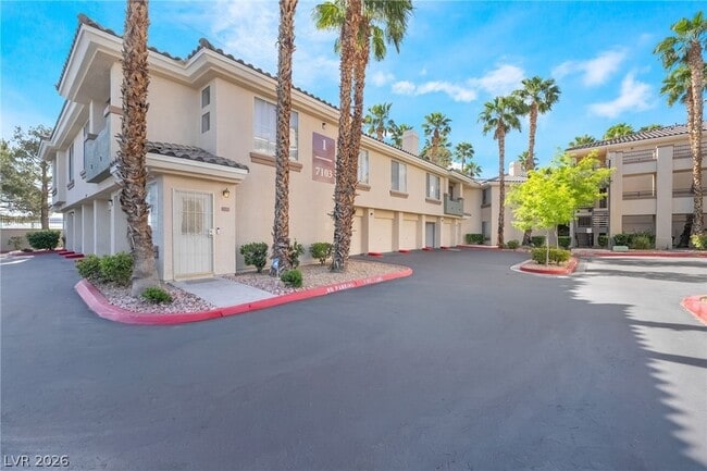 Building Photo - 7103 S Durango Dr