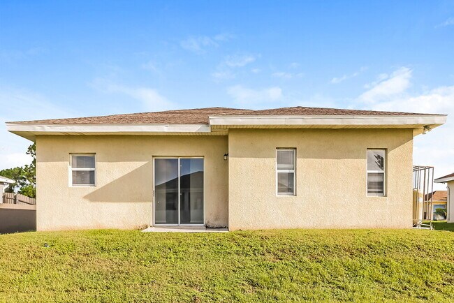 Building Photo - 3005 21st St SW