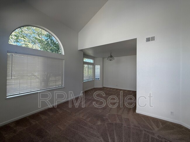 Building Photo - 1255 Farragut Cir