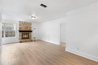 Building Photo - 1010 Bird Creek Dr