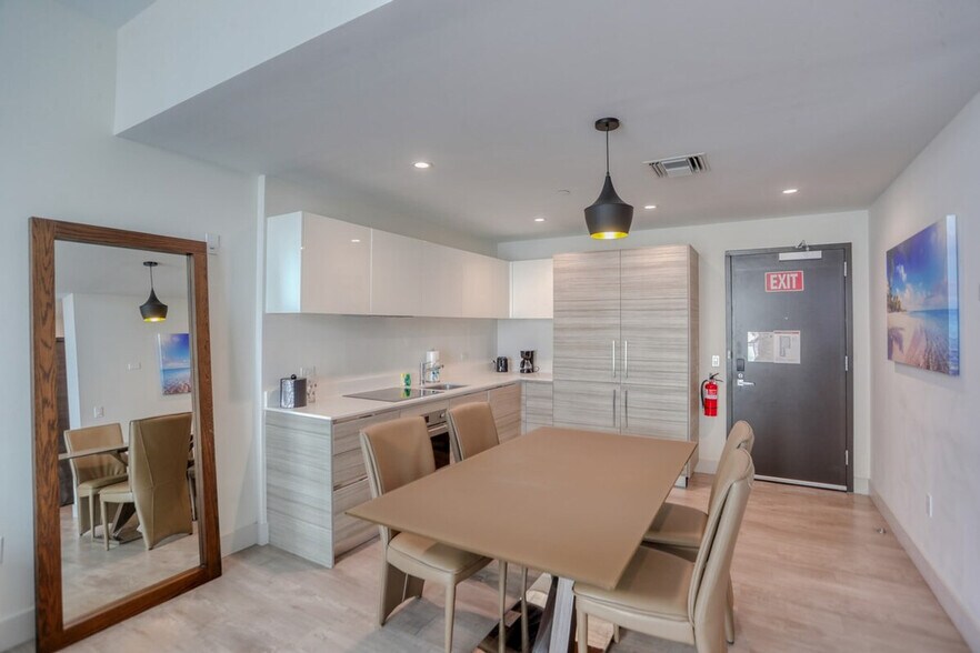 Building Photo - 345 Indiana St