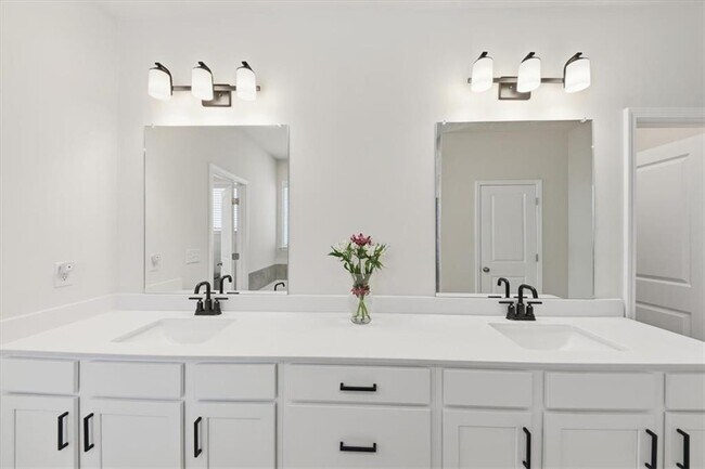 Building Photo - 3939 Alderstone Dr