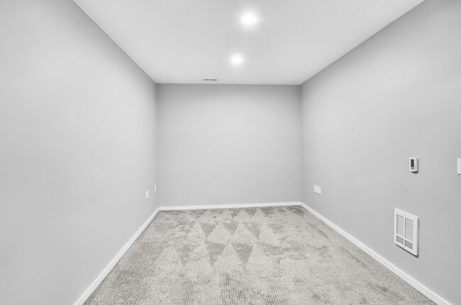 Building Photo - 4Bd/3Ba Duvall House