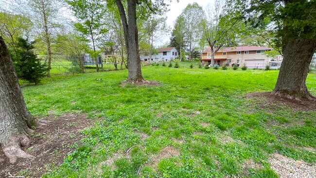 Building Photo - 615 N Staats Dr