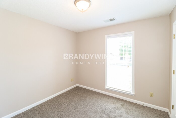 Building Photo - 1189 Travers Ln