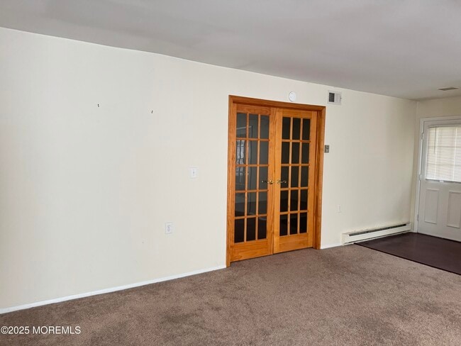 Building Photo - 561B Malvern Ct