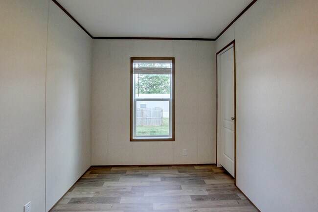 Building Photo - 295 Seays Rd