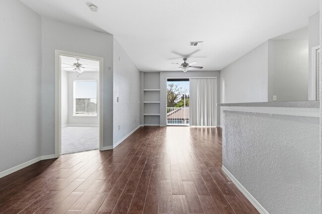 Building Photo - 5507 Legacy Crescent Pl