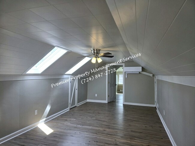Building Photo - 1425 Barclay Hill Rd
