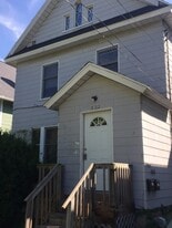 Building Photo - 522 N Walnut St