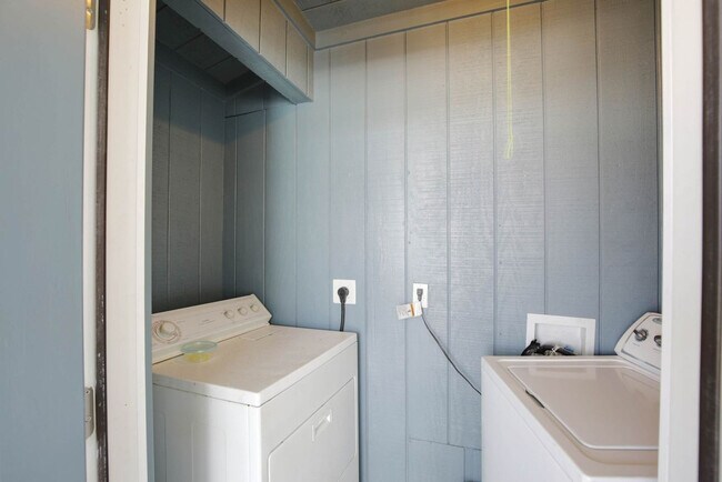 Building Photo - 608 Carolina Beach Ave S