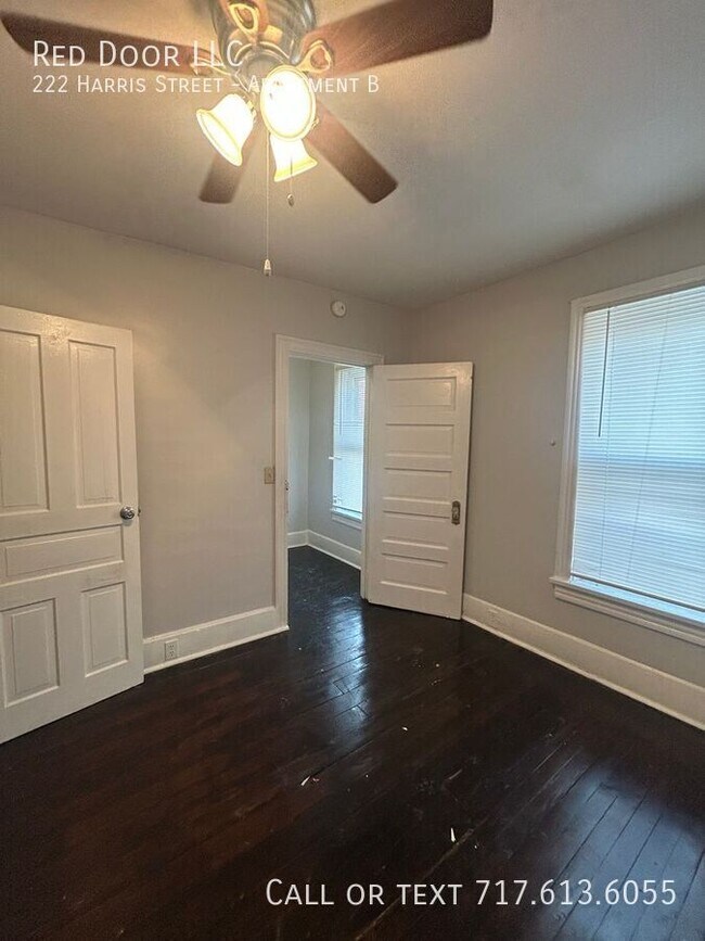 Building Photo - 222 Harris St