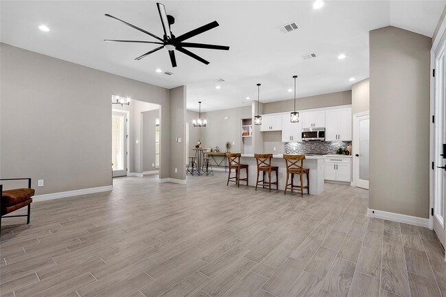 Building Photo - 11193 Wildwood Ln