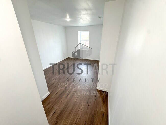 Building Photo - 2317 N 15th St