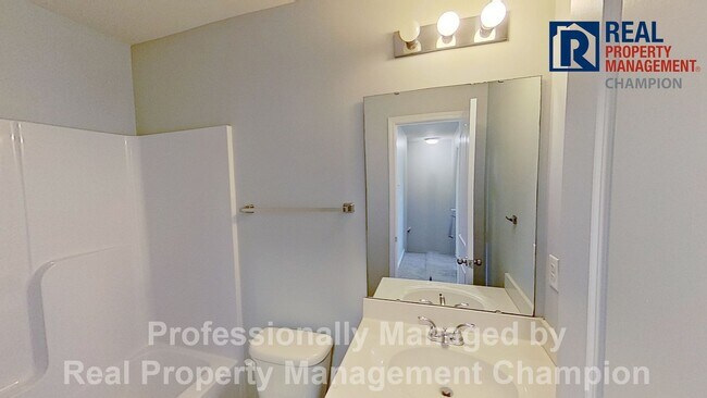 Building Photo - Adorable 3 BD 1.5 BA Home on Corner Lot with Fenced Back Yard