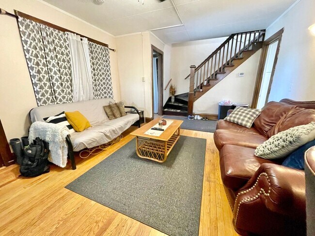 Building Photo - 14 N Breese Terrace