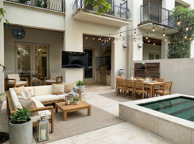 Building Photo - 7560 SW 56th Ct