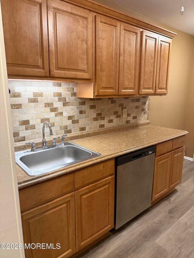 Building Photo - 218 Medford Ct