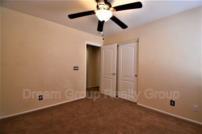 Building Photo - 10584 W Moultrie Ave