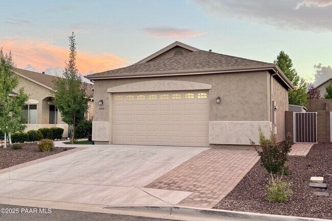 Building Photo - 5768 N Thornberry Dr